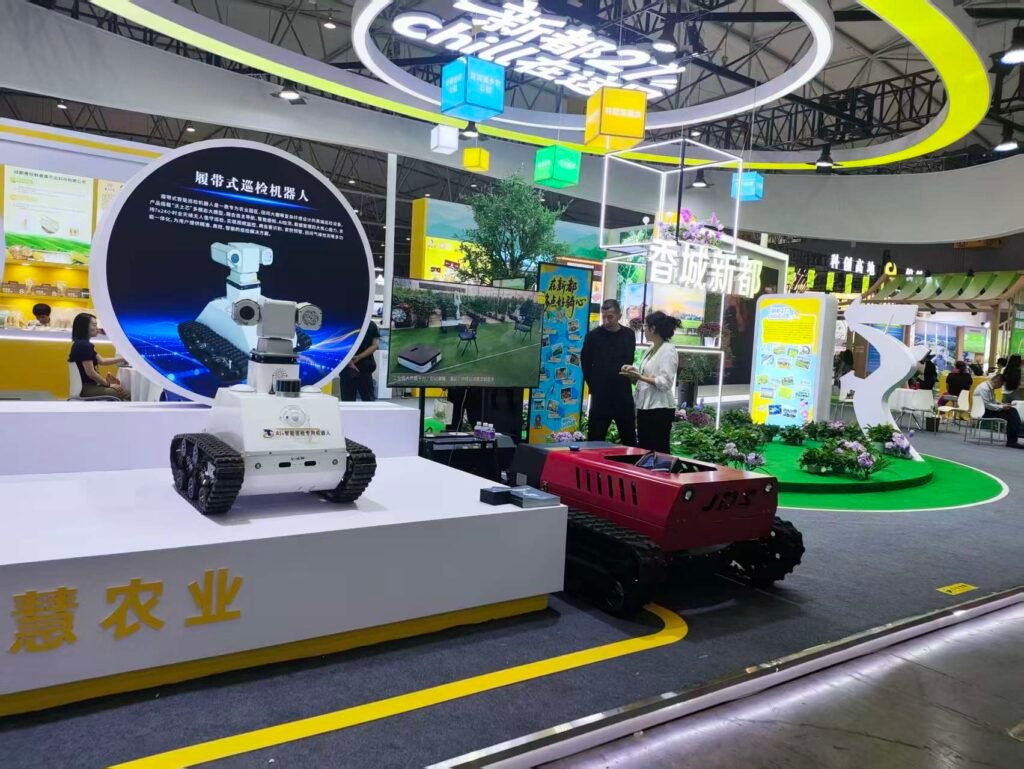 GC Robotics tracked inspection robot equipped with LiDAR and a PTZ camera for mobile inspection in challenging environments.